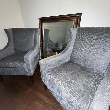 2 Bedroom Stylist Apartment Detroit Esterno foto