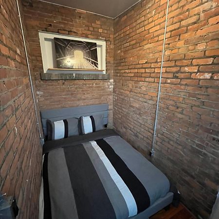 2 Bedroom Stylist Apartment Detroit Esterno foto